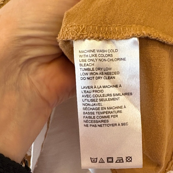 BDG Cream and Tan Raw-Edge Colorblock Crop Sweatshirt - Picture 10 of 10